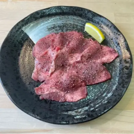 牛タン先 ガーリックな塩味 100g×2パックセット【ほるもん亭】【配送不可地域：離島】【1654965】