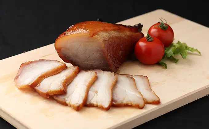 G-162　肉の山喜の『自家製つるし焼き豚(800g)』宮崎県産霧島山麓ポークを使用した“本物の焼き豚”を