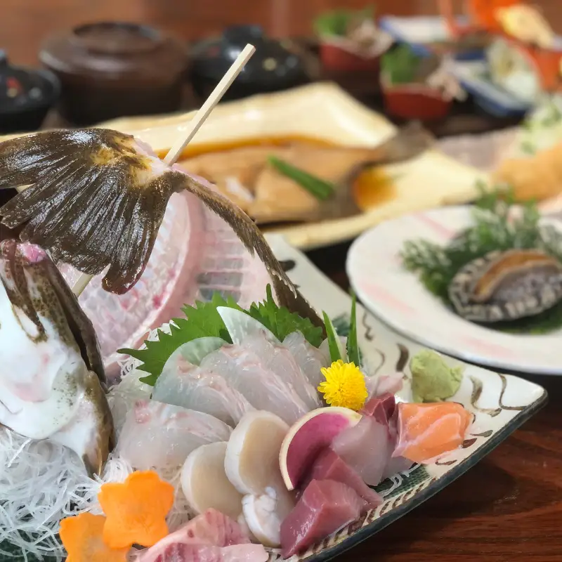 活魚料理「ひらめ亭」のお食事券 9000円 | 和食 海鮮