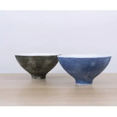 有田焼 Moon Surface＆コスモスブラスト ペア茶碗 【三光堂】李荘窯 夫婦茶碗 茶碗 ちゃわん ご飯茶碗 月 宇宙 黒 青 シンプル モダン 新婚祝い ギフト プレゼント A40-440