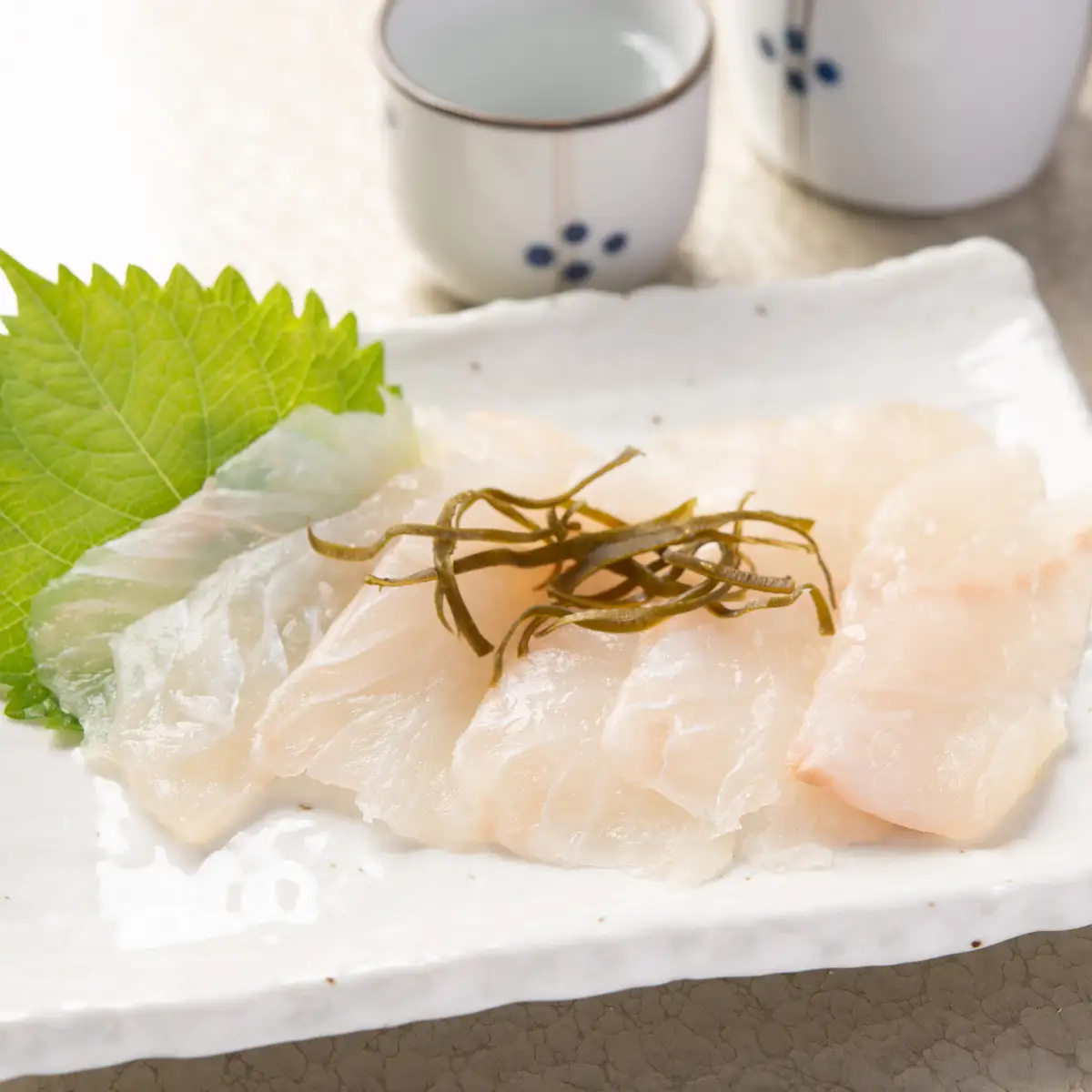 青森県津軽海峡産　天然ヒラメ昆布〆　刺身　80g×2パック　平目　