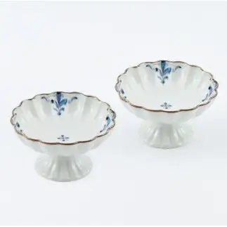 有田焼 高台菊小鉢 2個 錆李朝リーヴス【まるぶん】食器 器 うつわ 鉢 デザート皿 高台皿 フチサビ 染付 おしゃれ かわいい ギフト A22-118 