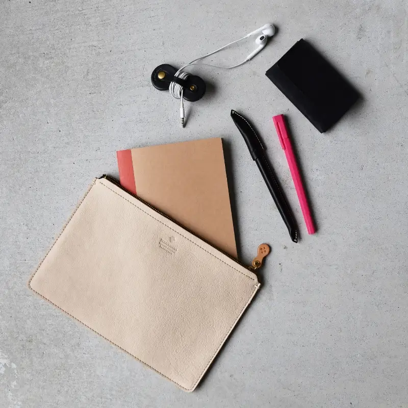 Teha’amana SQUARE POUCH S ＆ MULTI HOLDER ＆ PEN ポーチ＆マルチホルダー＆ペン ギフトセット ブラウンセット