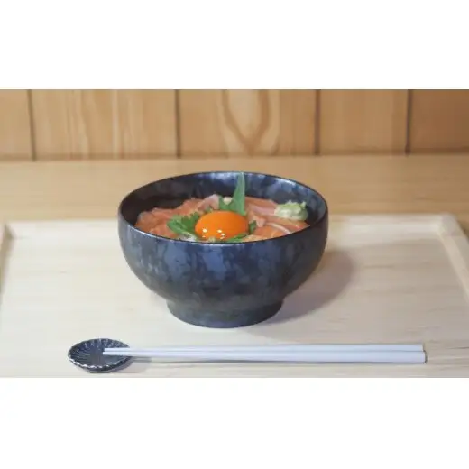 有田焼 丸型 マルチボウル 黒サビ絞り マット【三光堂商店】食器 器 うつわ ラーメン鉢 丼 黒い器 モダン 麺鉢 おしゃれ 日本製 ギフト A19-6
