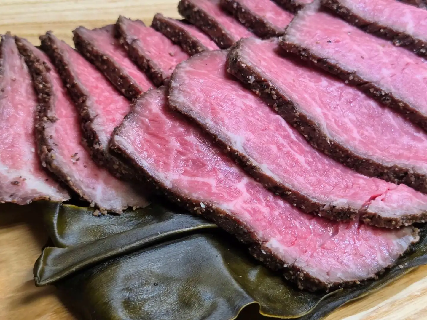 熟成ローストビーフ（黒毛和牛ローストビーフの昆布熟成）　200g 1個【簡単　便利　冷凍　肉　個包装　十勝】（0142）