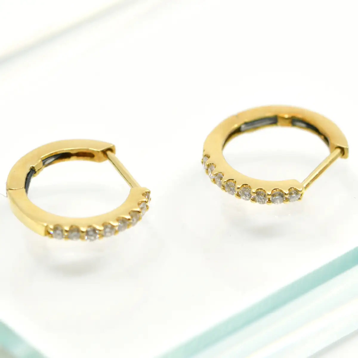 K18ダイヤハーフエタニティ中折れバネ式ピアス0.2ct　A4624 260-006