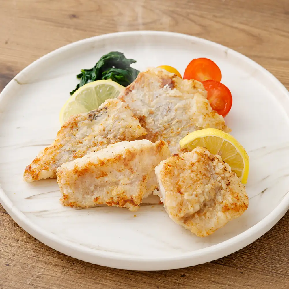 料理の手間を大幅カット！ 北海道産 真だら 骨なしフィレ切身 1kg 皮なし （ 約30g前後 ／ 個 ） 無塩 真鱈 タラ たら 鱈 骨なし 魚 魚介 魚介類 海鮮 冷凍 国産 おかず 切身