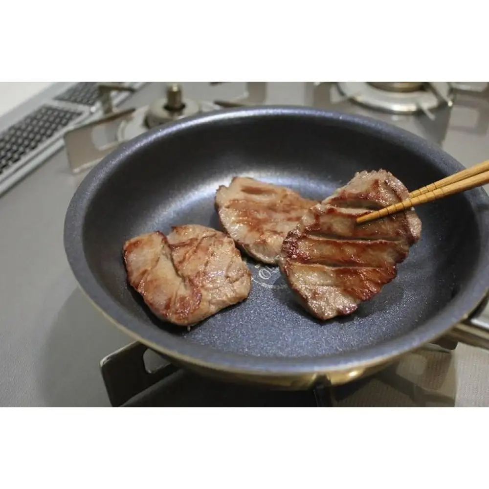 熟成牛タン 200g×1P　【お肉 牛肉 お肉 にく 食品 仙台 人気 おすすめ ギフト】