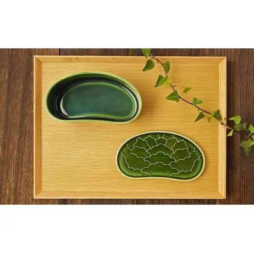 有田焼 織部釉 繭型蓋物 小 【ARITAYAKI-STORE】食器 ハレの日 めでたい おもてなし おせち 高級食器 陶箱 ek070