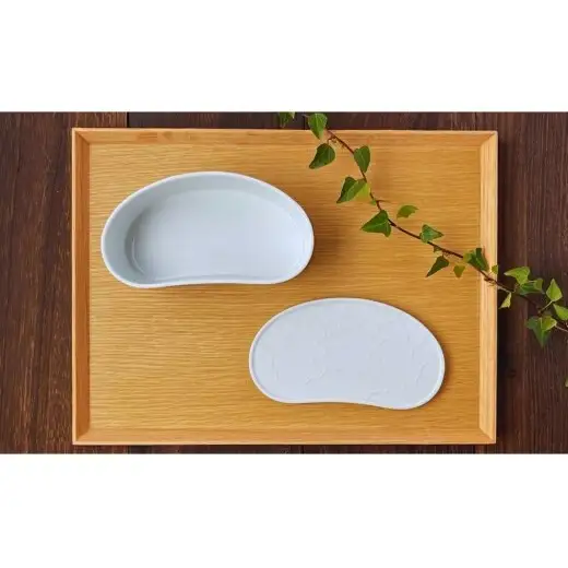 有田焼 白釉 繭型蓋物 小【ARITAYAKI-STORE】食器 ハレの日 めでたい おもてなし おせち 高級食器 陶箱 ek071