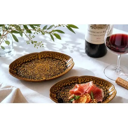 有田焼 いらほ花唐草彫焼皿 2枚 セット【深海三龍堂】 食器 和食 懐石 会席 向付 和風 菓子皿 銘々皿 中皿 楕円 和食器 てんぷら皿 ay101