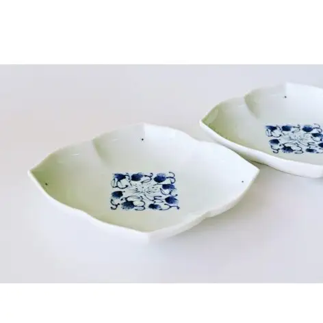 有田焼 染付唐草桔梗菱形小皿 2枚 セット【深海三龍堂】豆皿 菓子皿 和食器 角皿 和皿 お皿 おしゃれ かわいい 和モダン 限定品 ay113