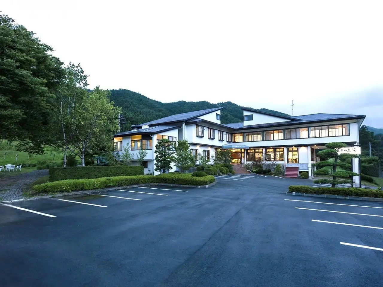 ホテル三陽 宿泊割引券 4,000円分 岩手県陸前高田市 【 旅行 旅館 宿泊 東北 】