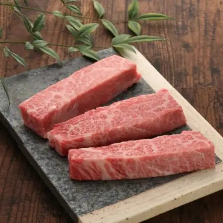 熊本和牛あか牛三角バラステーキ 360g(益城町)【配送不可地域：離島】【1770120】
