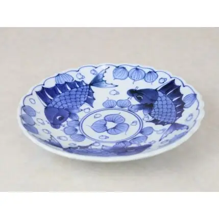 有田焼 桔梗渕六寸皿 魚藻紋【大慶】うつわ 器 食器 皿 プレート 染付 青 18cm さかな ci095