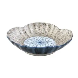有田焼 銀彩菊花 手描き 網目文 盛皿 【山忠】食器 器 うつわ 皿 銀 シルバー 菊 16cm ed035