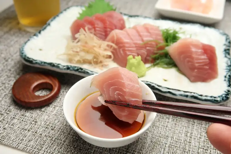 マグロ 頭肉 1kg 希少部位 コラーゲン (a10-1296)
