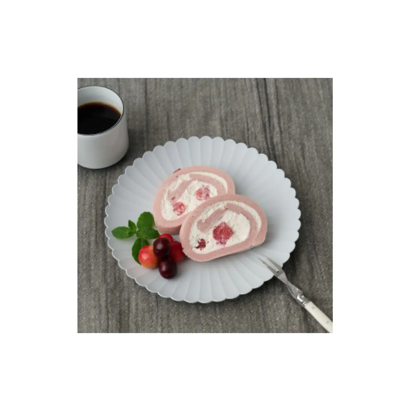 苺のソイロールケーキ / ヴィーガン グルテンフリー ロールケーキ 豆乳 スイーツ / 佐賀県 / コメコロールズ[41AJBQ009]