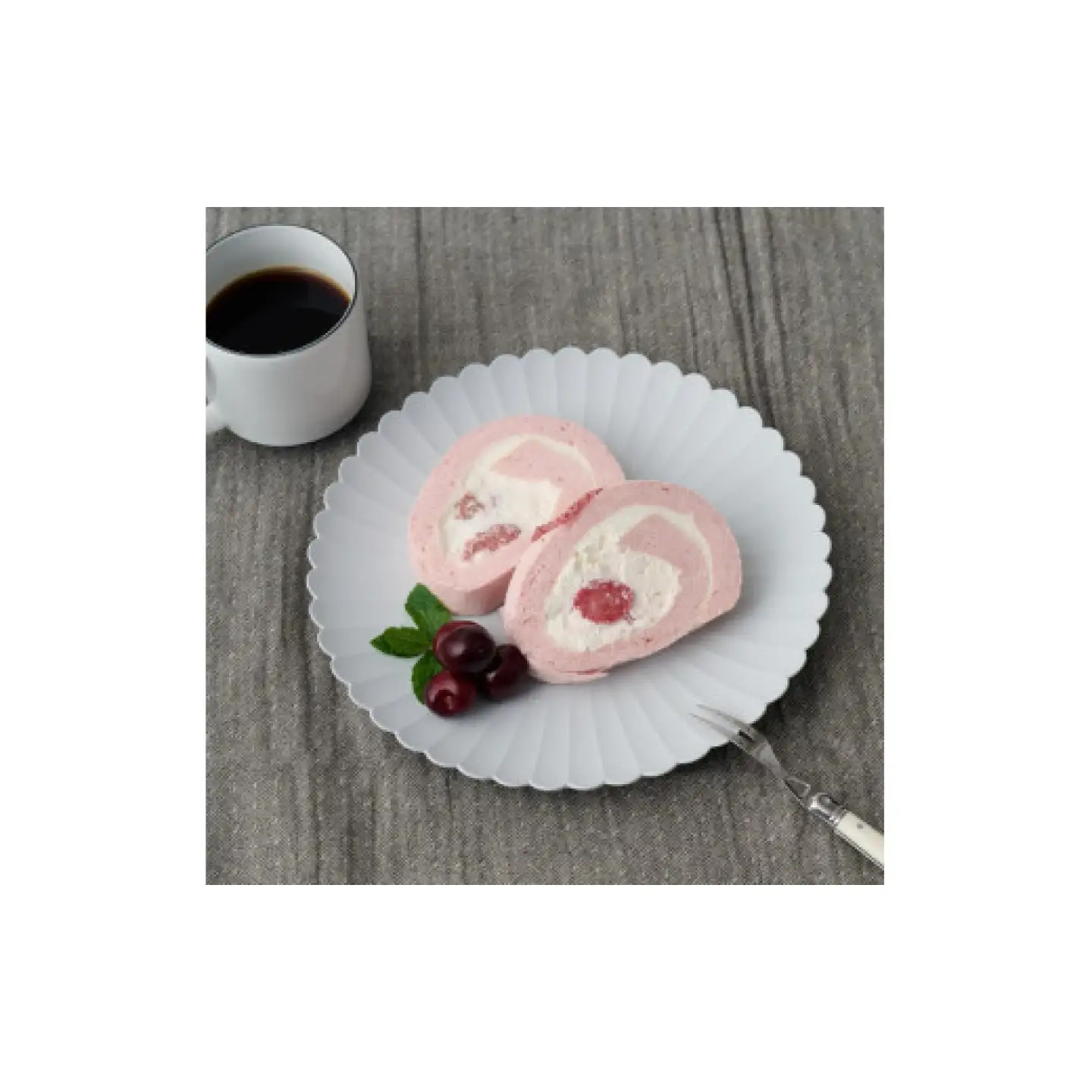 贅沢いちごロール / 米粉 グルテンフリー ロールケーキ お菓子 スイーツ / 佐賀県 / コメコロールズ[41AJBQ011]