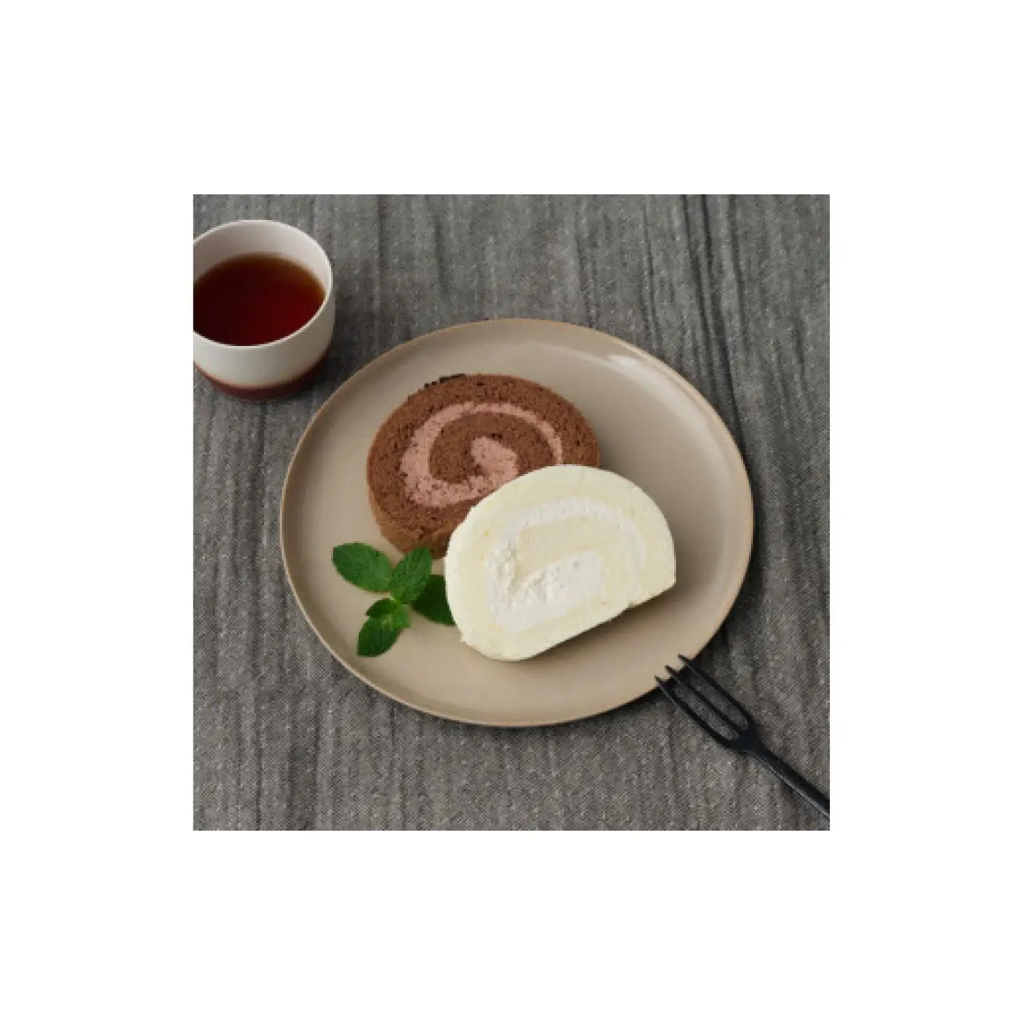 天使のホワイトロール＆クラシックショコラロール / 米粉 グルテンフリー ロールケーキ お菓子 スイーツ / 佐賀県 / コメコロールズ[41AJBQ014]