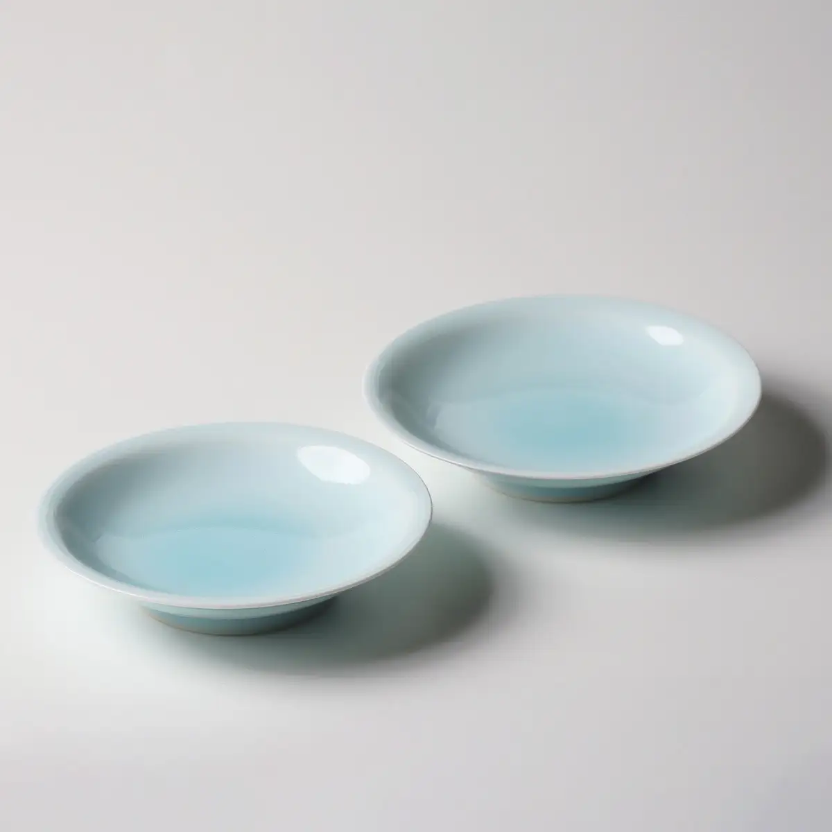 有田焼 青磁線彫豆皿 ペア【佳秀窯 西山正作 】食器 器 うつわ 豆皿 ろくろ 伝統工芸 bs029