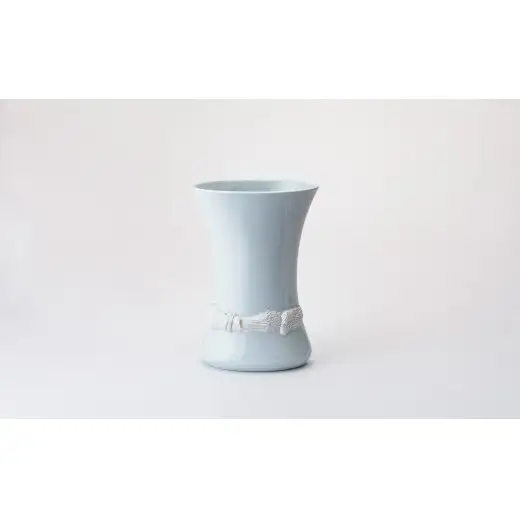 有田焼 白磁無釉陽刻 花生【深川製磁】花器 花瓶 食器 器 うつわ 伝統工芸 磁器 陶磁器 白磁 白 ホワイト シンプル | 110000円 11万円 | aa058