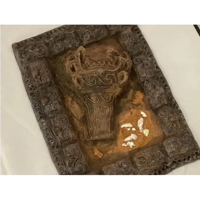 火焔型土器　縄文発掘レリーフ　陶器製　21cm×28cm　1.100ｇ 陶器 工芸品 手作り 新潟市