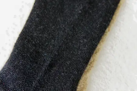 ひつじ飼いが作る ウールソックス（ブラック）【ウールソックス 靴下 ソックス 厚手 フリーサイズ ブラック 黒 羊 レディース メンズ 男女兼用 島根県 大田市】