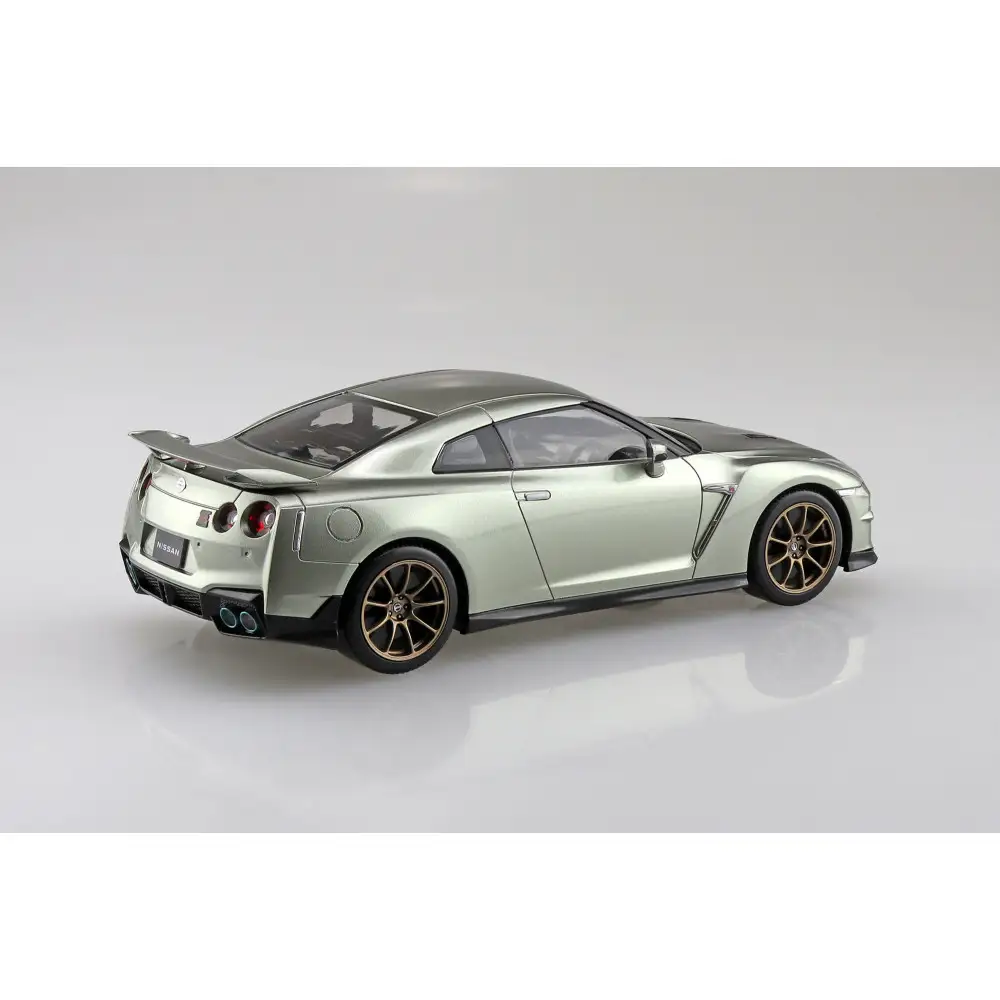 ニッサン R35 NISSAN GT-R 2024(ミレニアムジェイド)