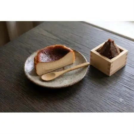 八丁味噌の焦がしチーズケーキ 計440g【配送不可地域：離島】【1758007】