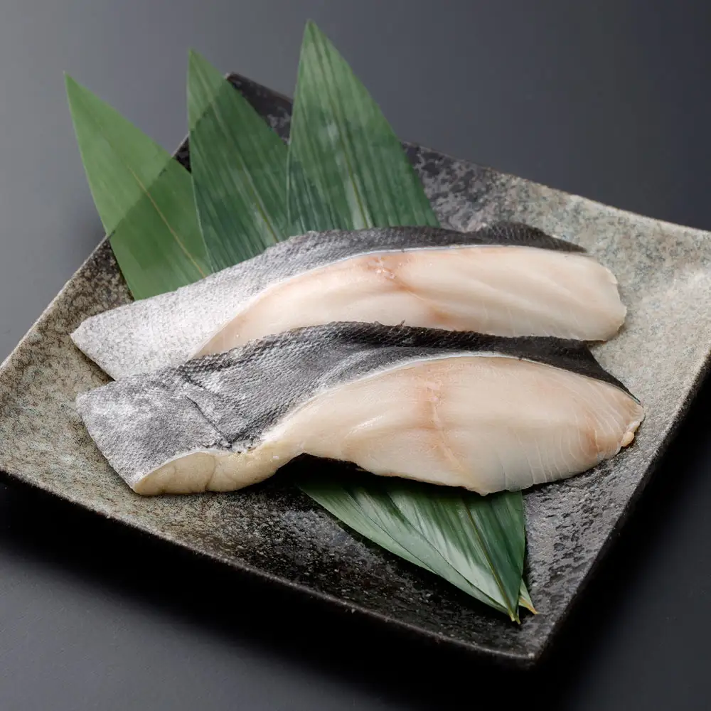 銀ダラ甘塩仕上げ 2切 × 6 （ 約960g ） 合計12切 銀ダラ 銀鱈 鱈 たら タラ 魚 魚類 魚介 魚介類 甘塩 切り身 個包装 真空パック おかず お惣菜 惣菜 おつまみ 酒の肴 冷凍