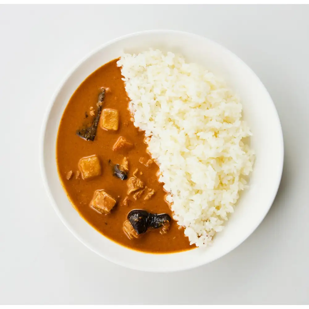 香川本鷹と和三盆由来の甘みがクセになるアカエイカレー「アカエイがカレーにダイブした日」（3個入り）