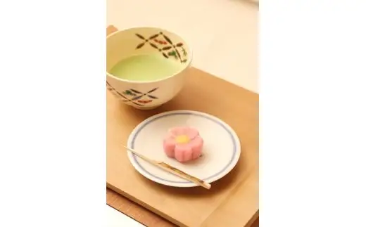 【西陣活性化を応援！】西陣老舗の和菓子ペア喫茶付き　きもの体験（１名様分）