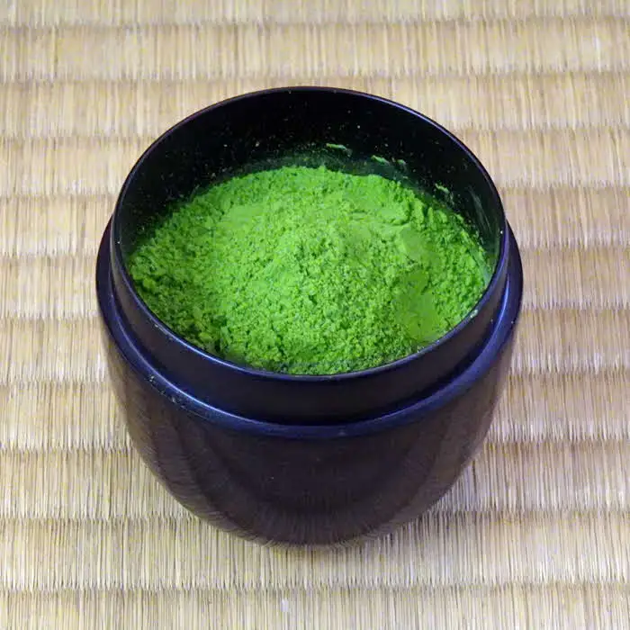 お抹茶　寿楽［石臼挽き］【国産 石臼挽き 挽きたて 新鮮 足立美術館 御用達 寿楽庵 お茶 緑茶 上品 香り ふくよか 甘味 深み おいしい 贅沢 ご褒美 ギフト 贈り物 島根県 安来市】【価格変更X】【08-HN-08】