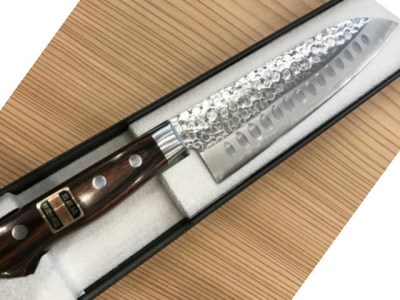H37-15 関吉秀作 ディンプル付はがね鍛造本割込 三徳包丁 165mm