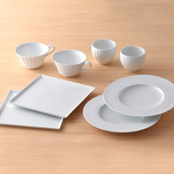 【波佐見焼】白磁手彫 2人でくつろぎディナー プレート スープマグ 含む 8点セット 食器 皿 【一真陶苑】 [BB42]  波佐見焼