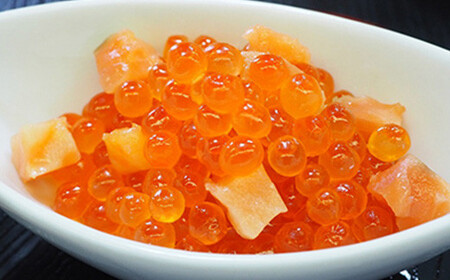 サーモンと いくらの醤油漬 約500g（250g×2パック） ＜ワイエスフーズ＞ いくら醤油漬け 海鮮丼 サケ さけ 鮭 いくら イクラ しょうゆ漬け 海産物 セット 森町 ふるさと納税 北海道 mr1-0425