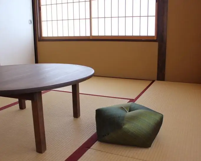 【 洛中高岡屋 】長く楽に座れる寛ぎのアイテム 西陣織 おじゃみ座ぶとん（都縞・緑）