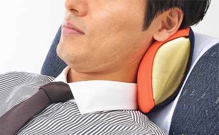 旅行用負担軽減枕 首をやさしく包み込む 浜松産ネックピロー「ネックラック」2個セット 雑貨 日用品 旅行用疲労軽減枕 ネックマック 首をサポート  （BL×NY)＆(PK×RD)