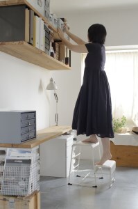 0100-18-05　超軽量ステップスツール　Light tempo Step Stool