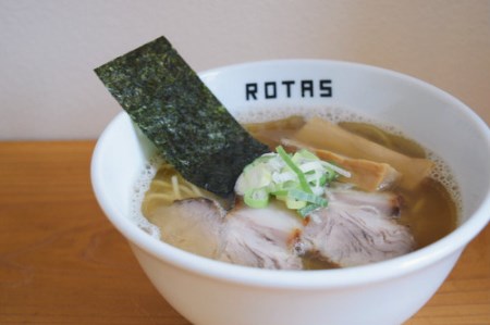 ラーメン ろたす ラーメン３食 セット （煮干ラーメン・正油クラシック・豚そば） 食べ比べ ラーメン ギフト 父の日 スープ お取り寄せ 冷凍 具付き