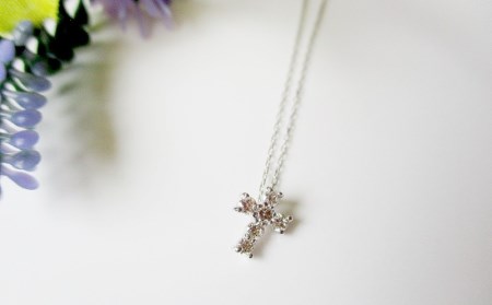 クロスダイヤモンドペンダント 【K18ホワイトゴールド】 MJ101 ジュエリー ネックレス 宝石 ペンダント アクセサリー  ホワイトデー お返し