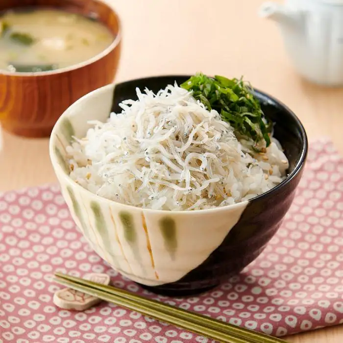 「うす塩仕上げ」天日乾燥しらす干し２パックセット