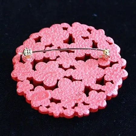 つげ細工 ブローチ(桜/拭き漆仕上げ)　約5.5cm_装飾品・工芸品  アクセサリー _【1116934】