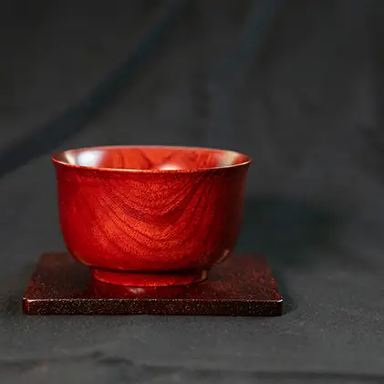 【usiru（ウシル）】漆のコースター＋ぐい飲みセット 緑