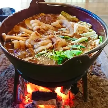 いわや　ぼたん鍋ペアお食事券 猪肉 いのしし肉 ジビエ料理 お歳暮 御歳暮 ハレの日 お鍋 団らん ギフト お祝いお食事券 お食事券プレゼント 贈り物お食事券 [L002]
