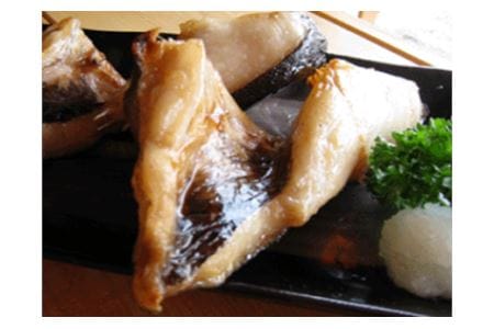 函館朝市 弥生水産  北洋産紅鮭半身切り身＆厚切りぎんだら半身切り身（みそ味）セット 味噌漬け _HD032-034