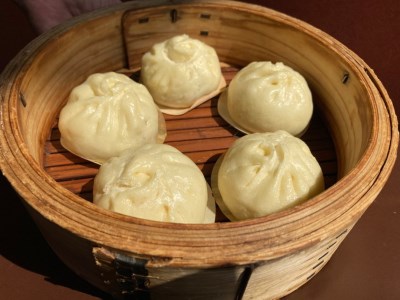 レンジOK！具材ゴロゴロ海鮮中華料理屋さんの海鮮中華まん【奈良県ヤマトポーク背脂使用】5個入 /// 海鮮まん 中華まん ヤマトポーク 肉まん 豚まん お肉 柔らかい ジューシー ブランド豚 中華料理 レンチン 電子レンジ 国産 人気 厳選 冷凍 ギフト 贈答 奈良県 広陵町