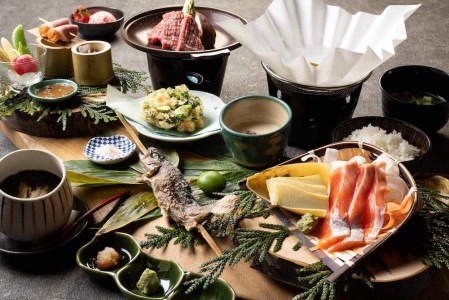 八丁の湯・山里の季節を愉しむ口福プラン 本館和室 4名様一室ご利用(1泊・2食付き) 宿泊券 [0066]