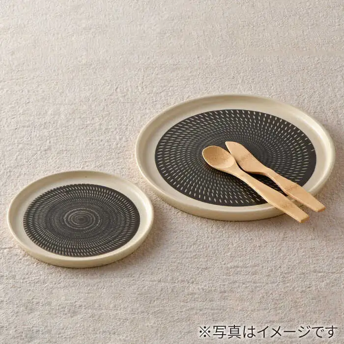 【波佐見焼】黒刷毛飛び鉋 プレート M・L 2枚セット 食器 取り皿 陶器【利左エ門窯】 [QB44]  波佐見焼